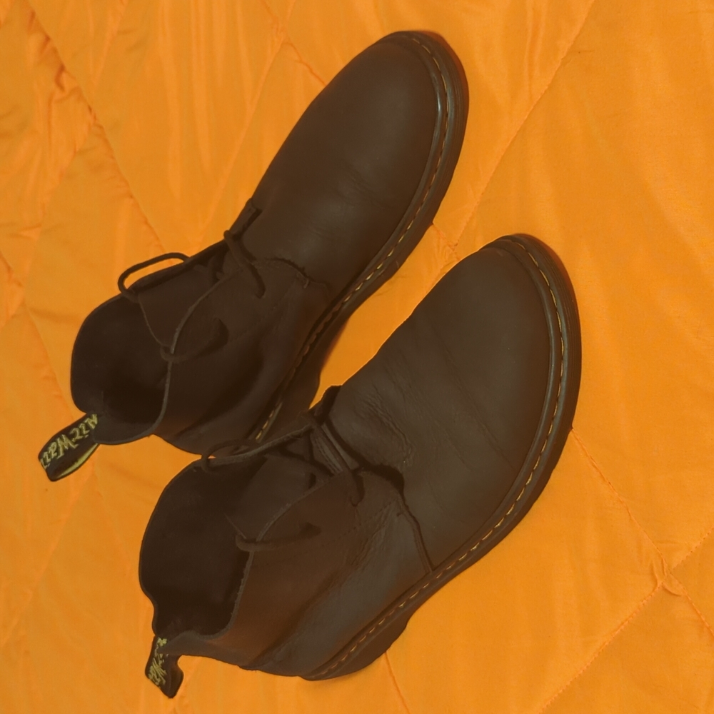 Dr. Martens - Ember Chukka Boot in Black